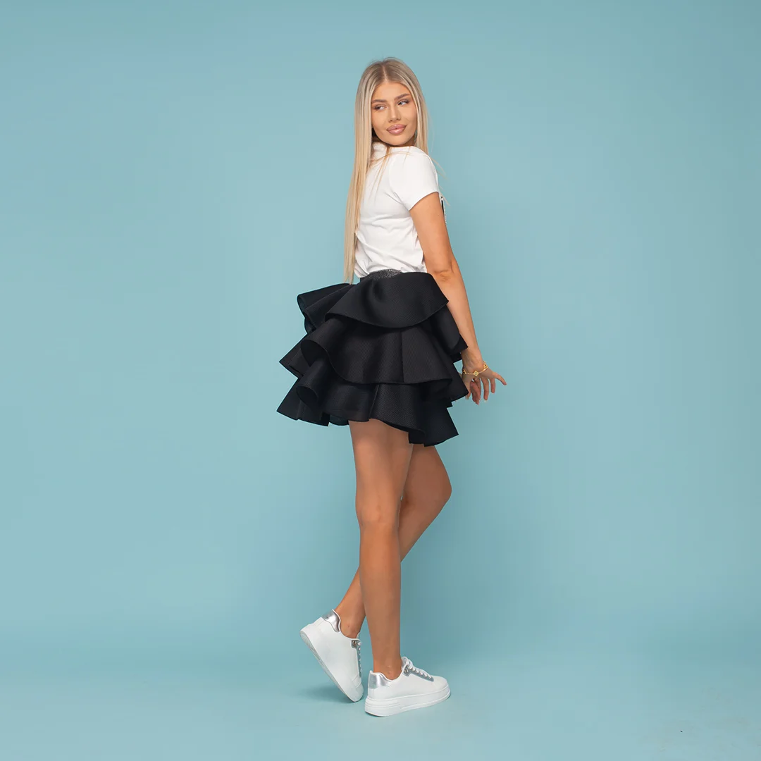 Неопренова пола на волани - Junona Неопренова пола на волани