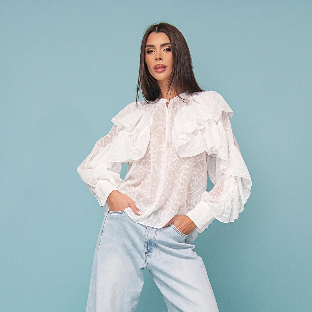 Риза на волани