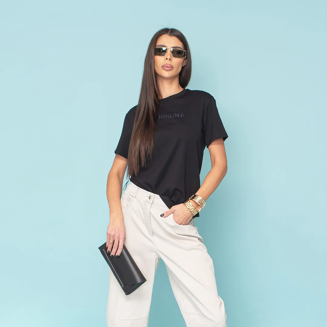 Дамска тениска с гумирано лого