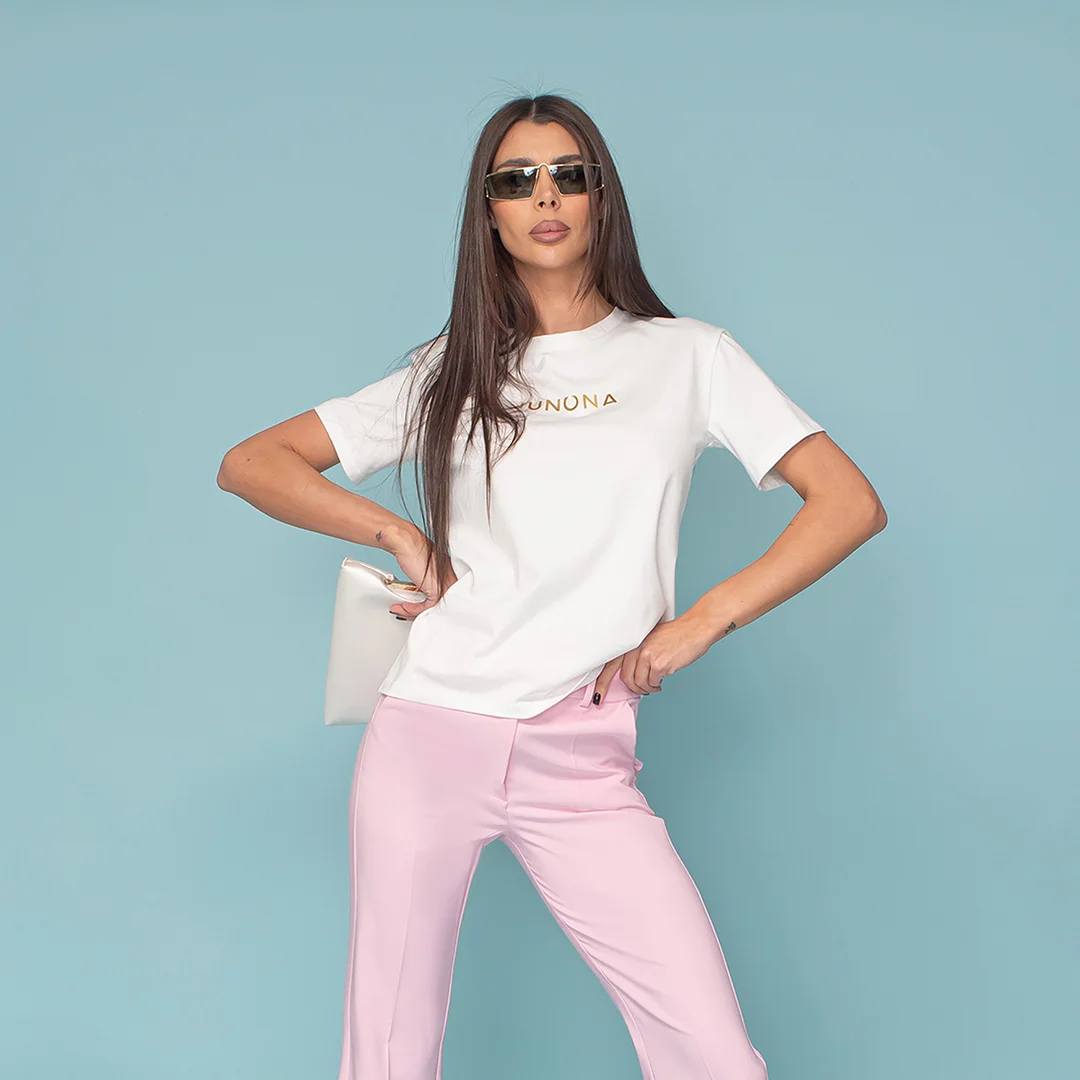 Дамска тениска с гумирано лого