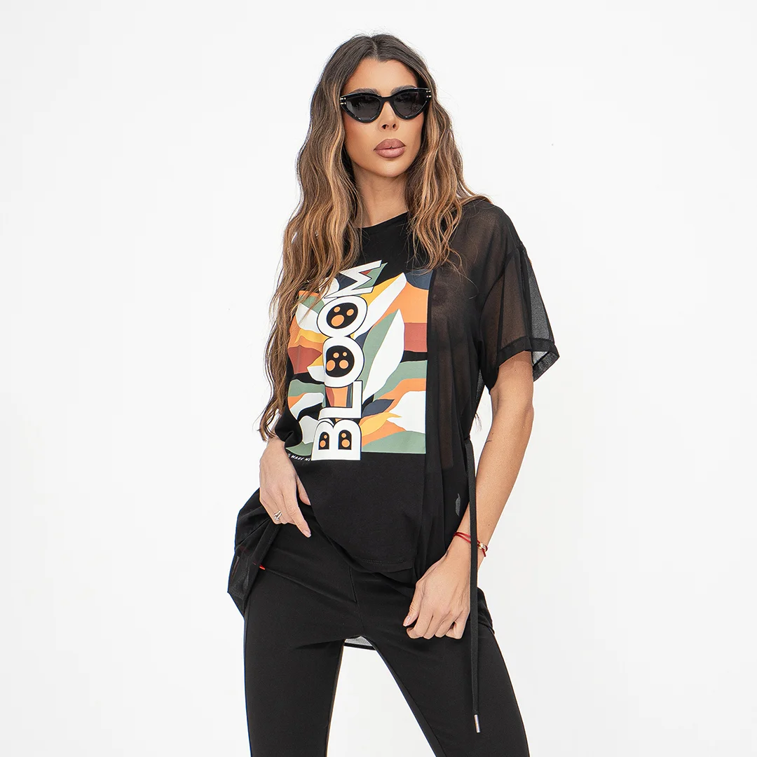 Свободна блуза с връзки и прозрачни части