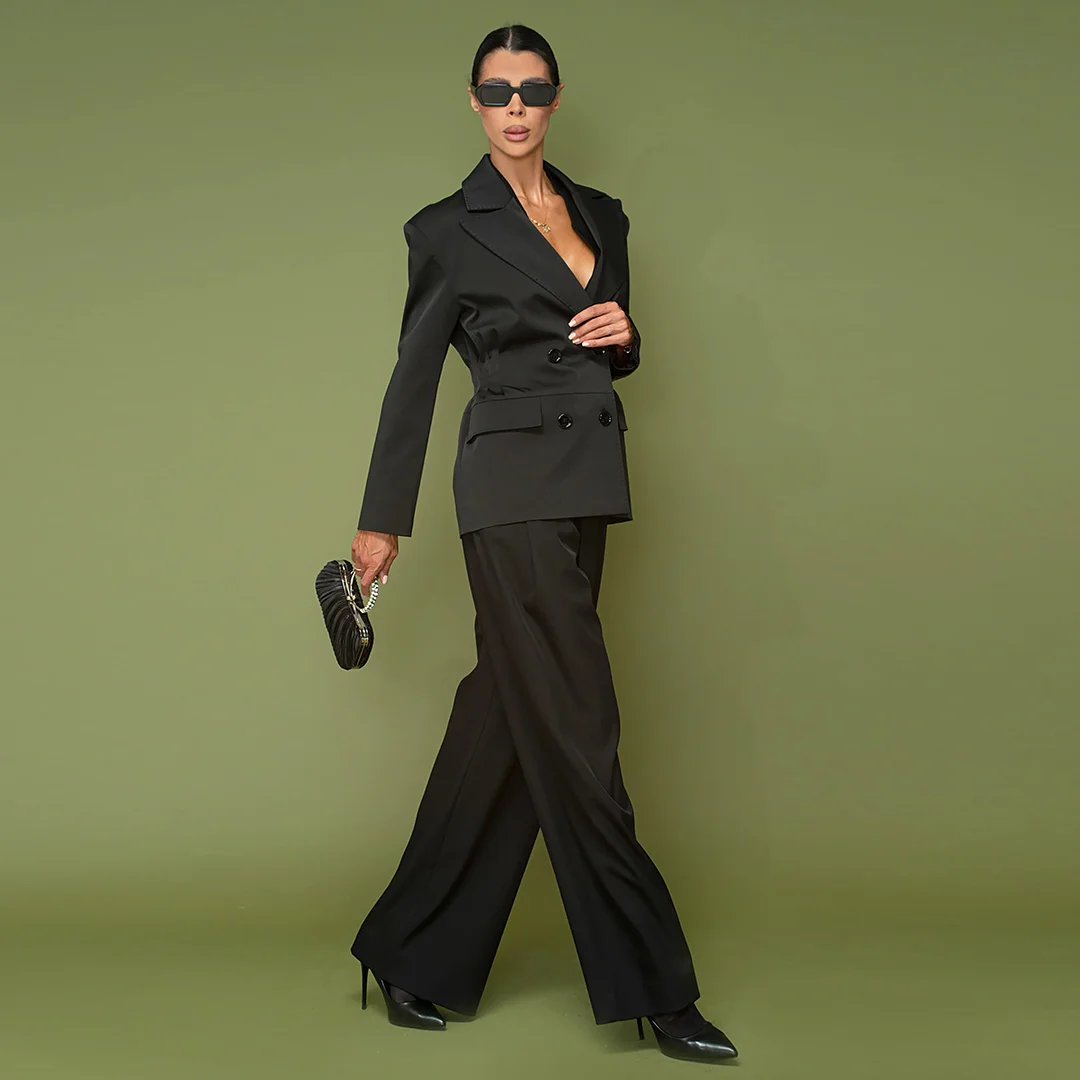 Двуредно сако с плохи